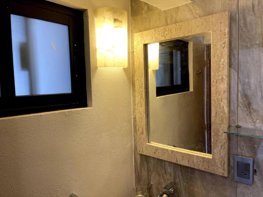 Suites C O V A D O N G A Mexico City Rum bild