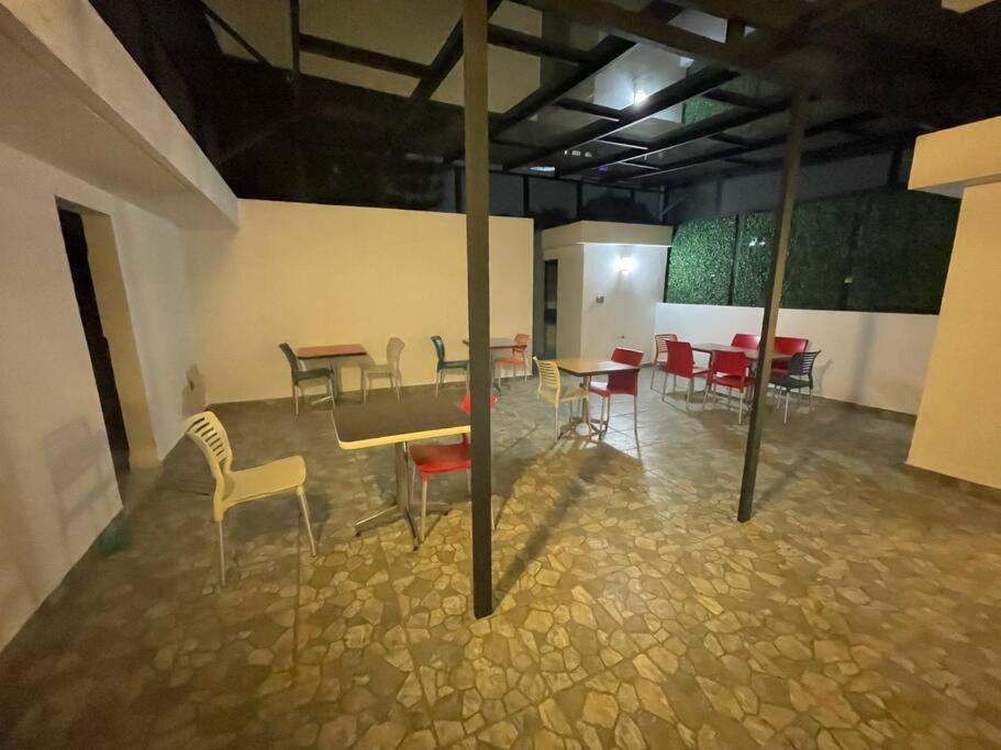 Suites C O V A D O N G A Mexico City Exteriör bild